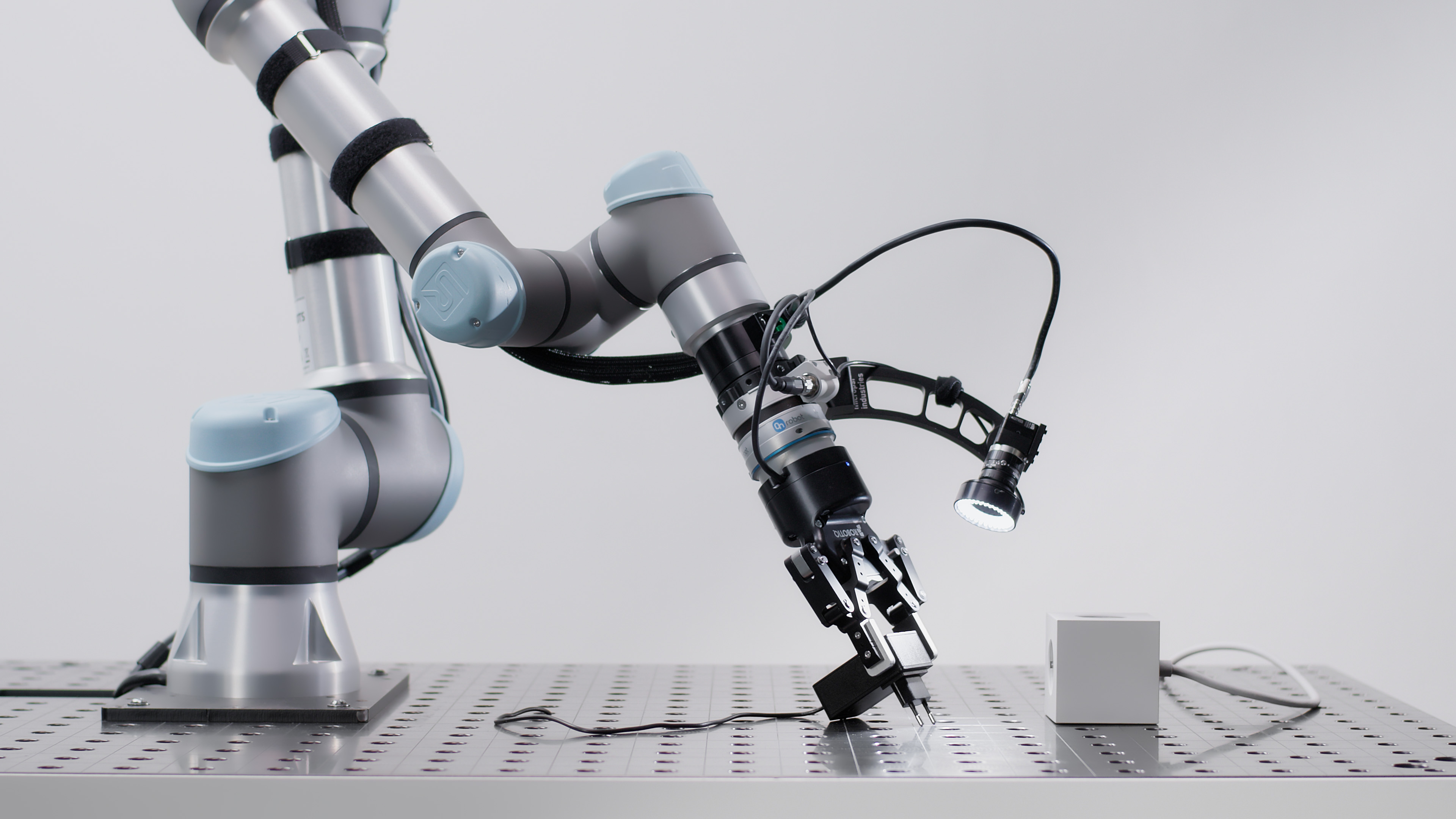 Cobots and AI: Driving Intelligent Automation